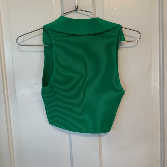 Green crop top - Picture 2 of 2